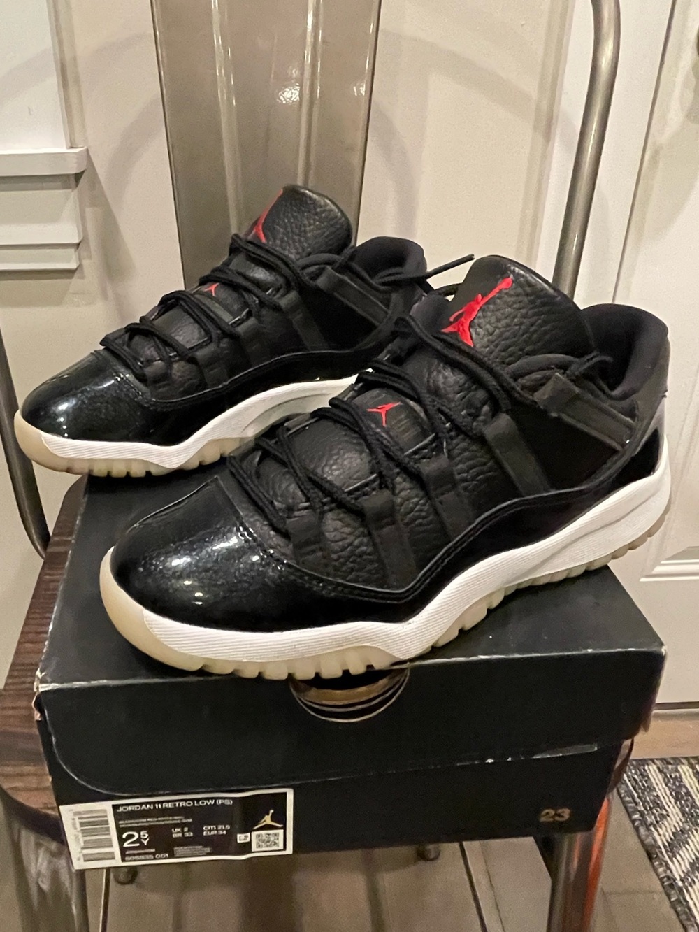 Jordan 11 Retro Low
72-10 (PS) 2.5Y